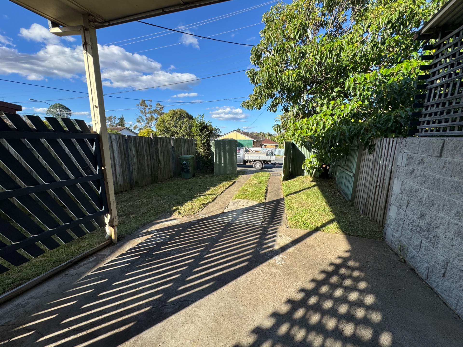 Thumbnail: Woodridge side area restoration - before and after comparison
